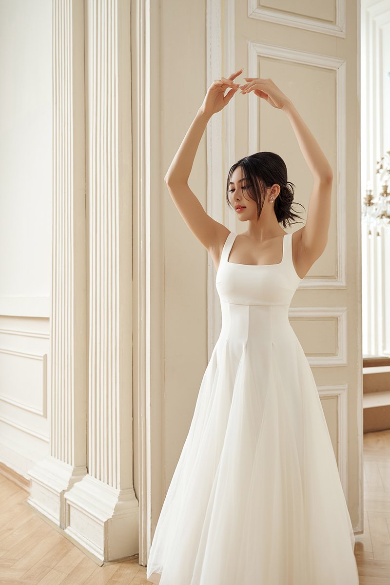 Clarisse Padded Tulle Midi Dress in Iconic White