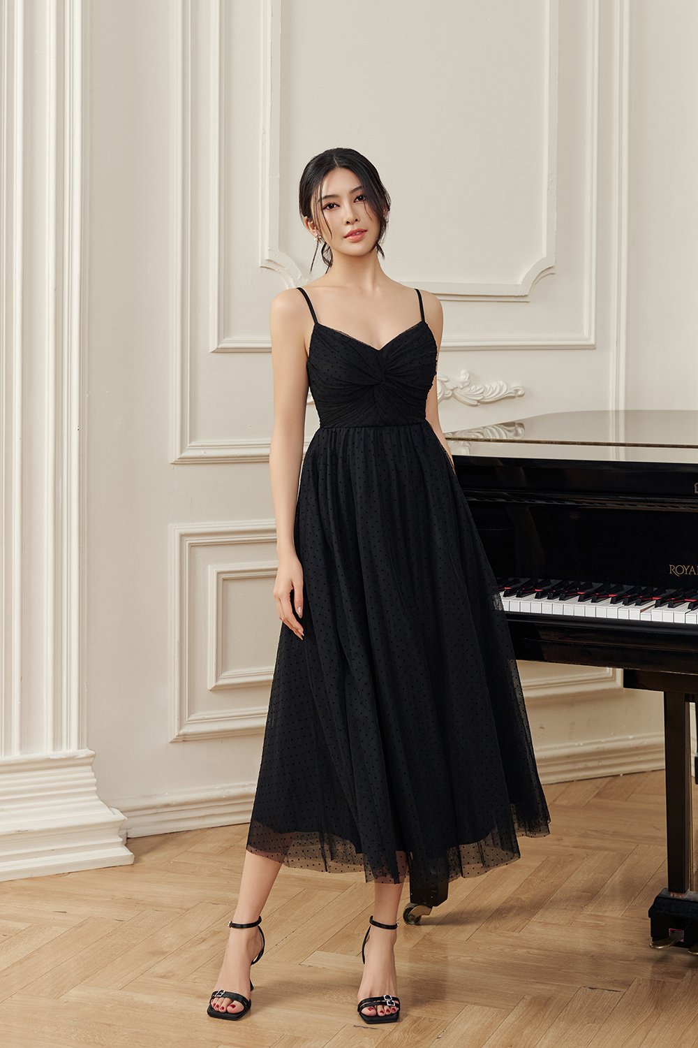Enchant&eacute; Padded Twist Tulle Midi Dress in Classic Black