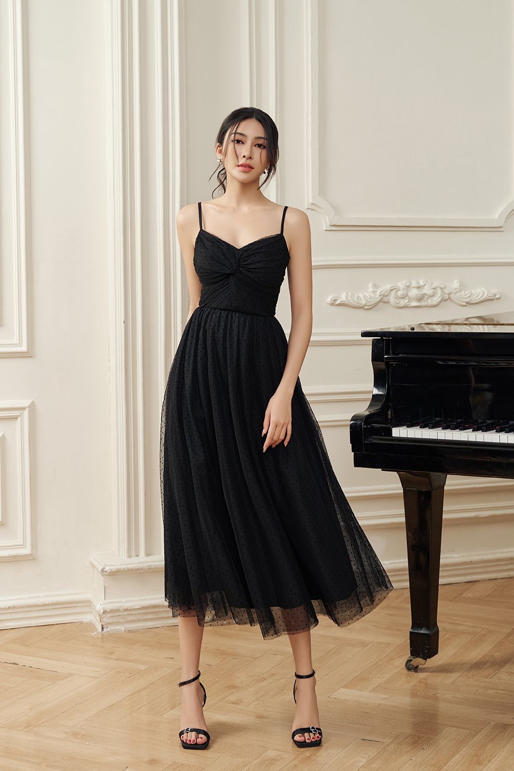Enchant&eacute; Padded Twist Tulle Midi Dress in Classic Black