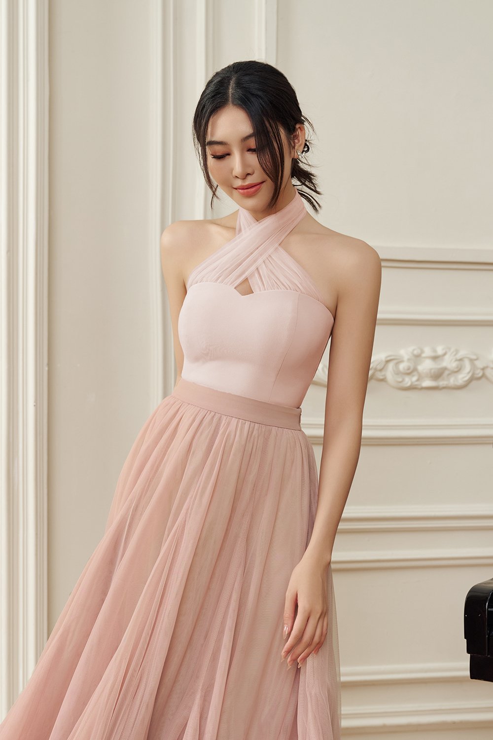 Vivienne Mesh Sweetheart Halter Crop Top in Petal Veil