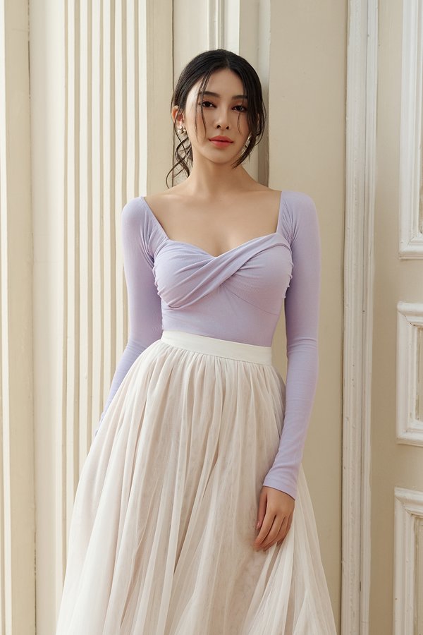 Eliseé Twist Long Sleeves Top in Lavender Bliss