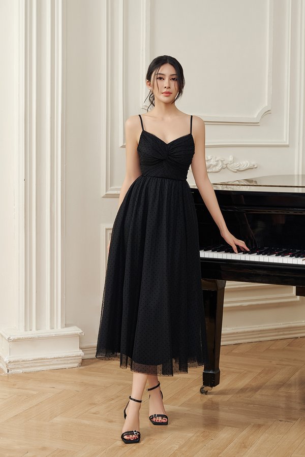 Enchanté Padded Twist Tulle Midi Dress in Classic Black