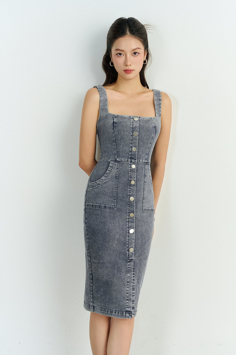 Brynne Denim Pencil Dress in Vintage Wash