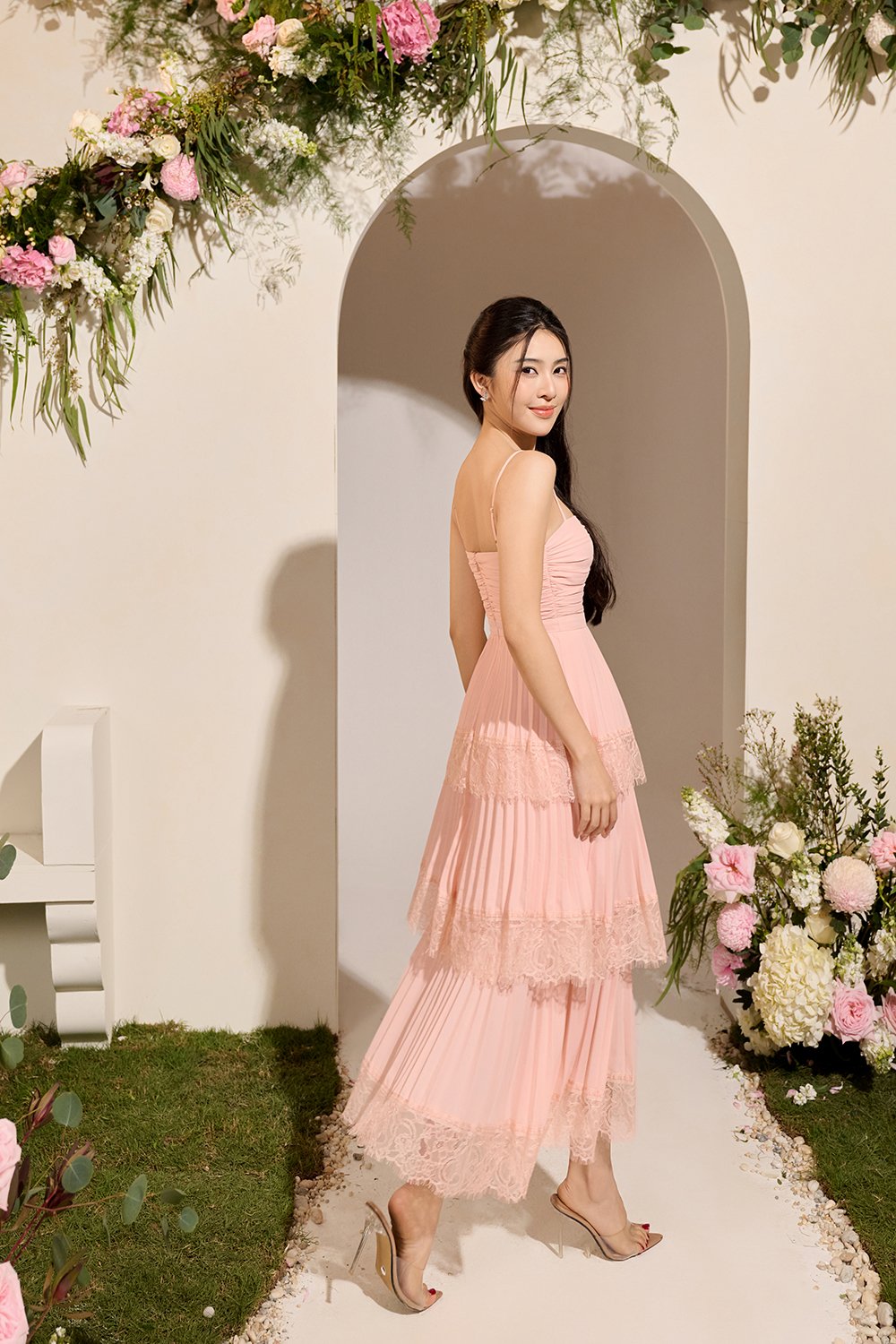 Hedley Pleated Tier Midi Dress in Peach Coral