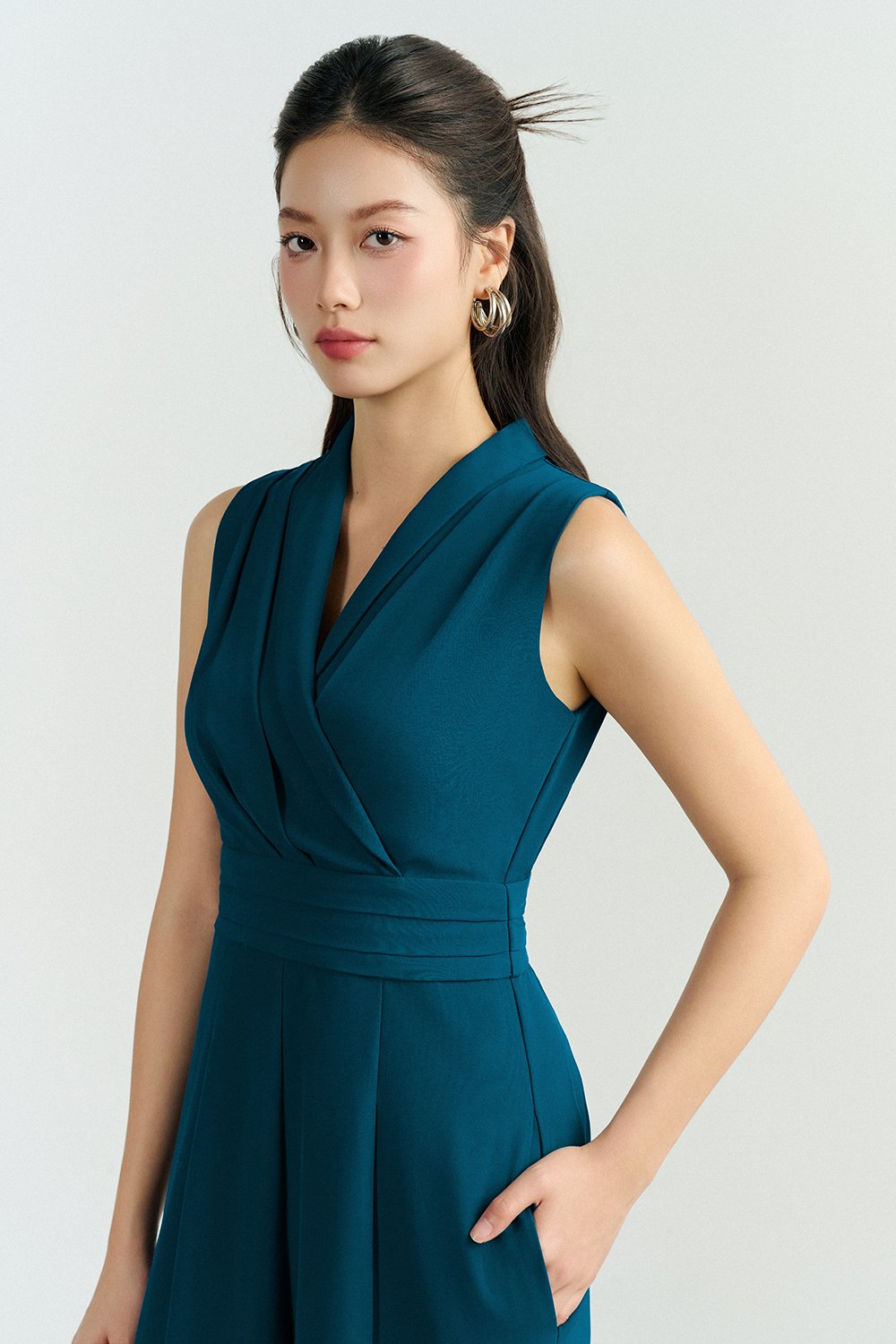 Jaxie Pleated V-Neckline Jumpsuit in Teal Blue