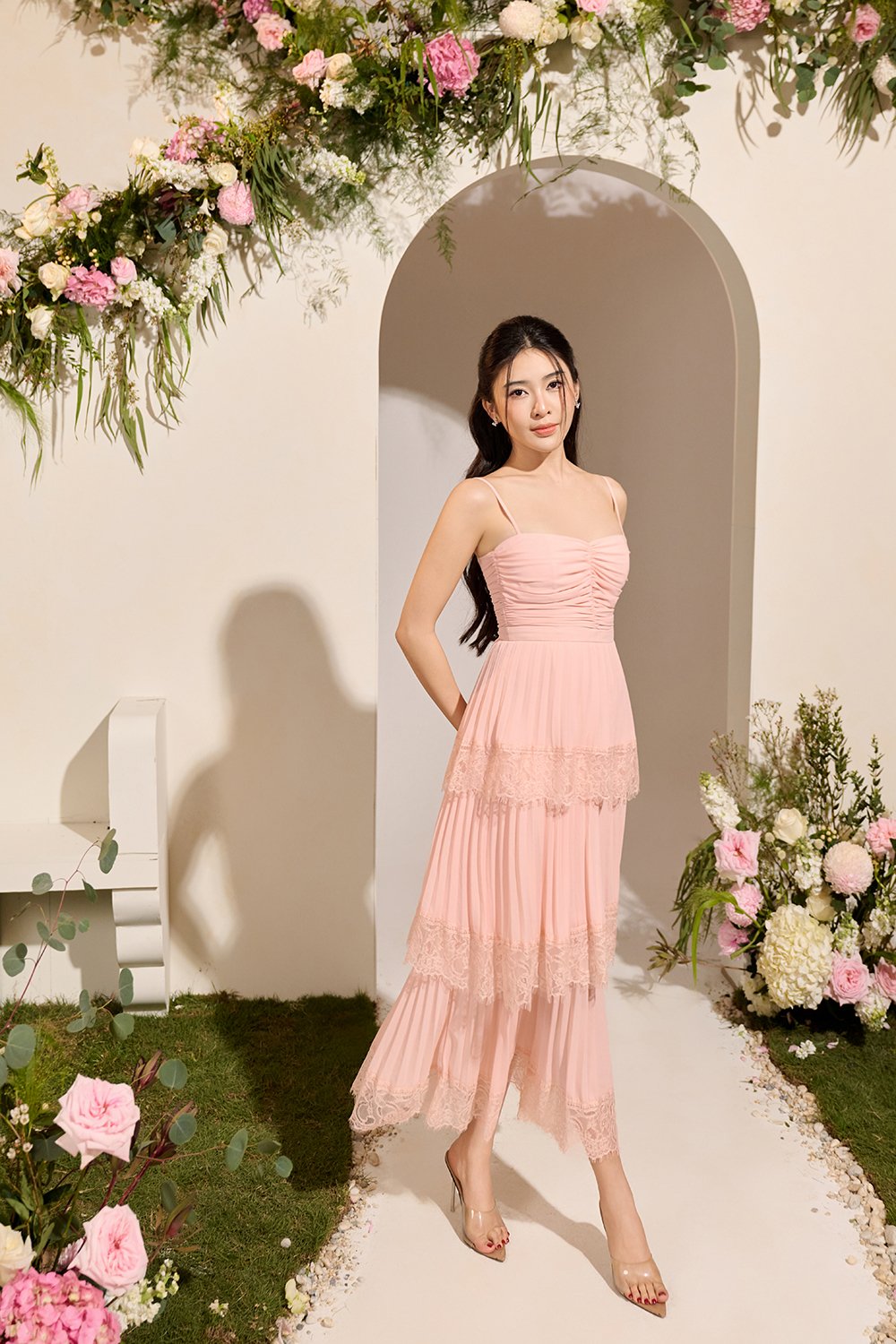 Hedley Pleated Tier Midi Dress in Peach Coral