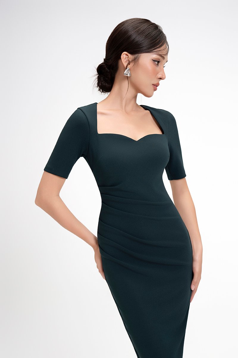 Ayla Padded Sweetheart Short Sleeve Dress in Emerald Green