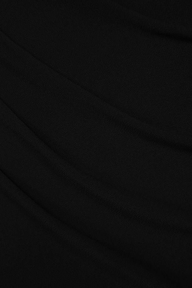 Ayla Padded Sweetheart Short Sleeve Dress in Classic Black