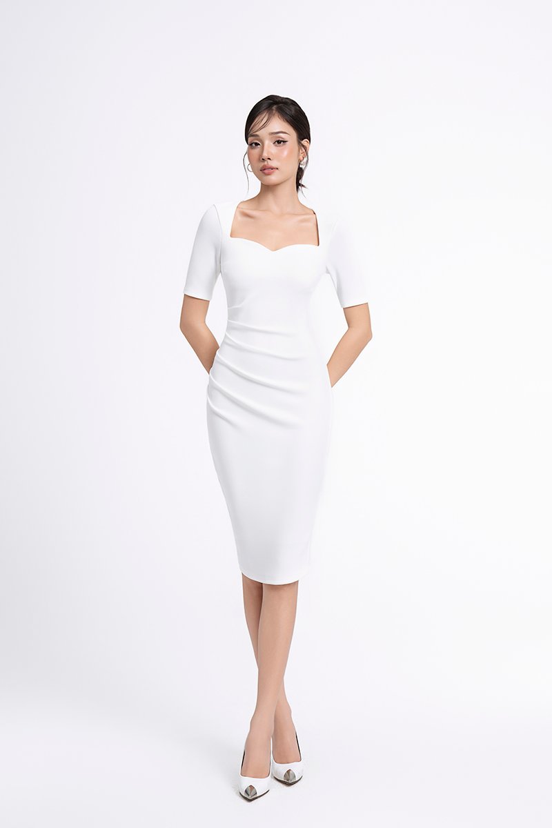 Ayla Padded Sweetheart Short Sleeve Dress in Iconic White