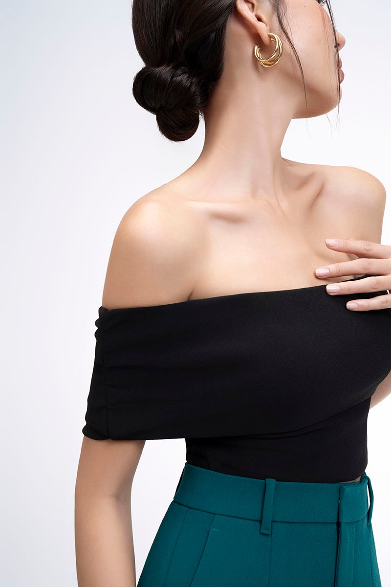 Demi Off Shoulder Padded Top in Classic Black
