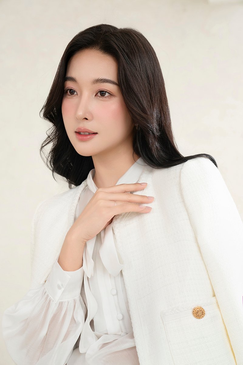 Byeol Tweed Jacket in Creamy White