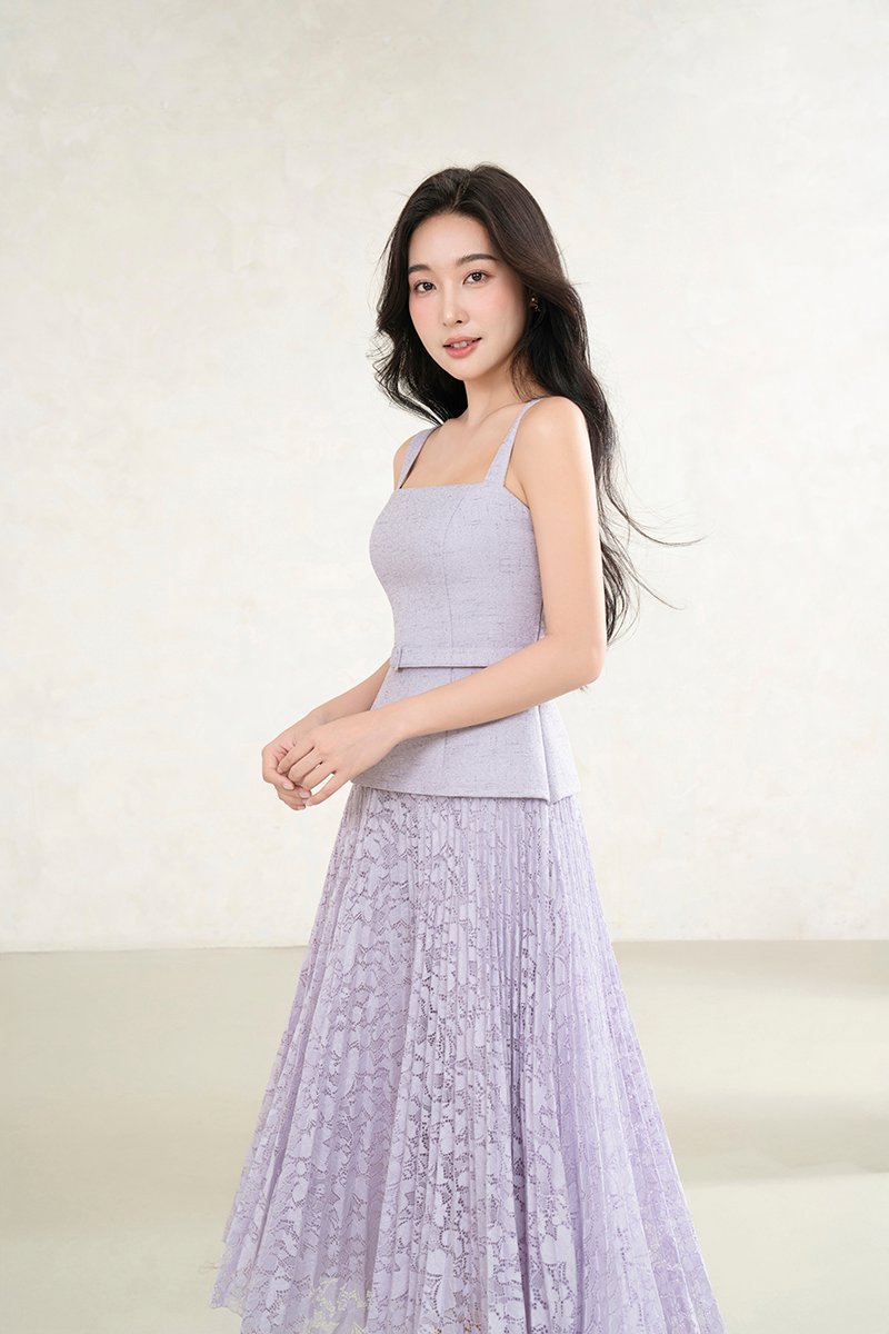 Dasom Padded Square Neck Pleated Midi Dress in Lavender