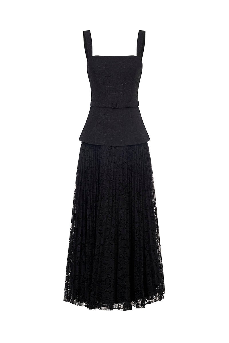 Dasom Padded Square Neck Pleated Midi Dress in Classic Black
