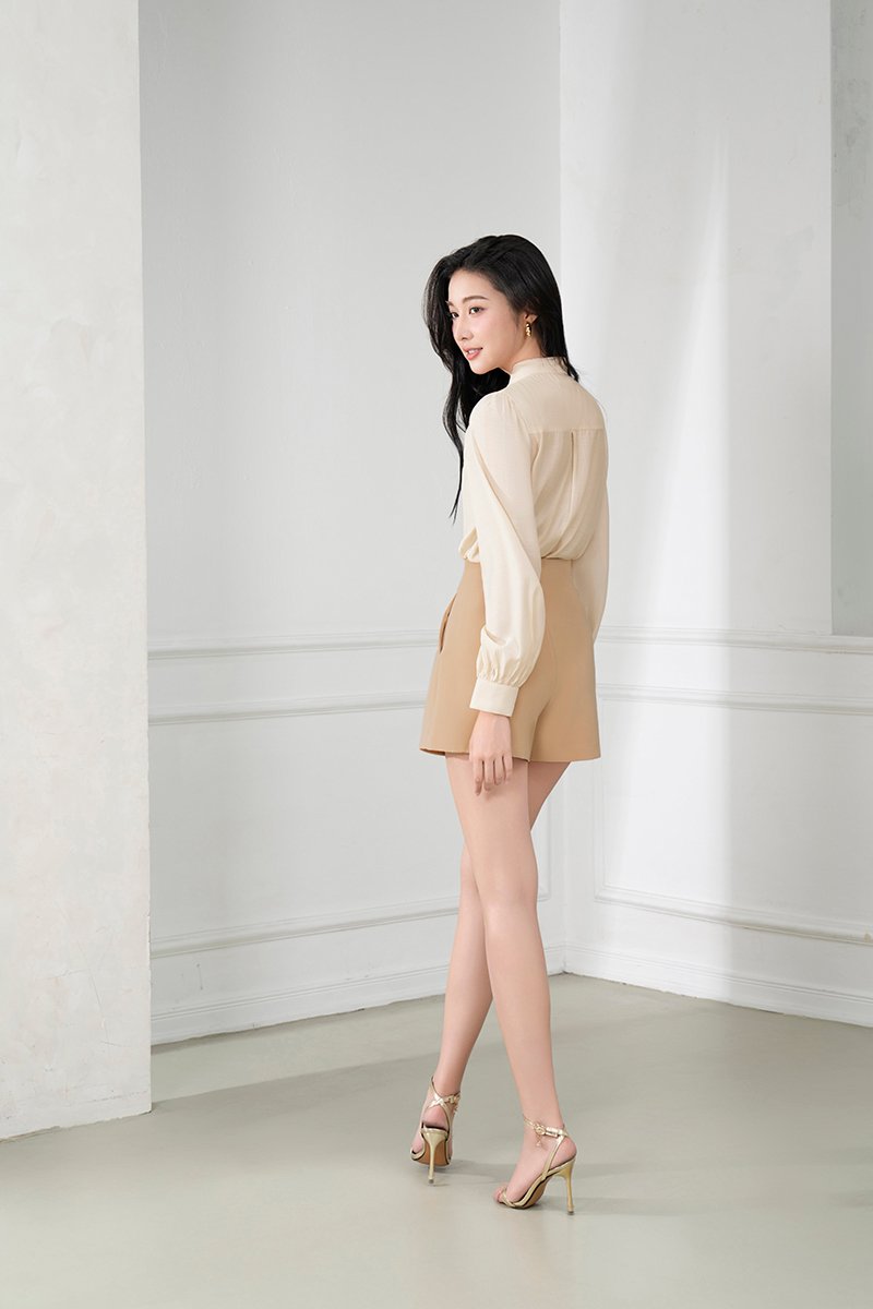 Sion High Waist Shorts in Trench
