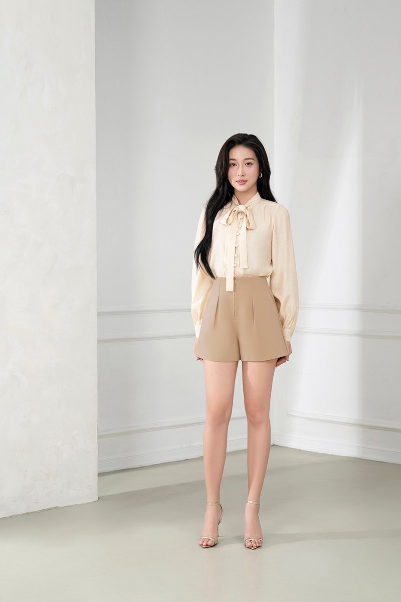 Sion High Waist Shorts in Trench