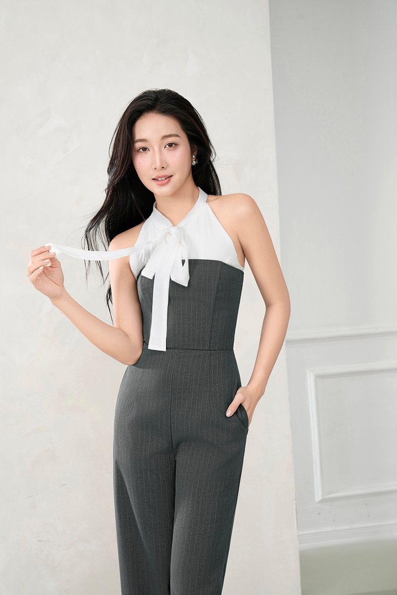 Yeeun Pussybow Halter Top in Iconic White