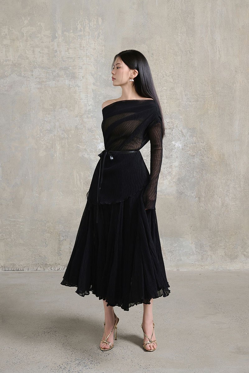 Celia Gusset Midi Skirt in Classic Black