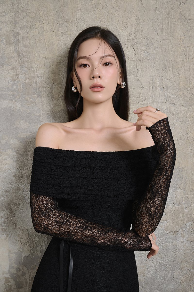 Maia Padded Off Shoulder Maxi Dress in Classic Black