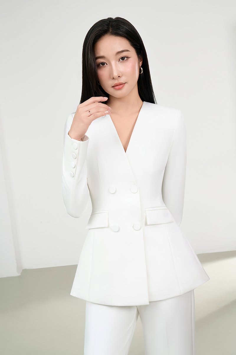 Miyeon Tailored Blazer in Iconic White