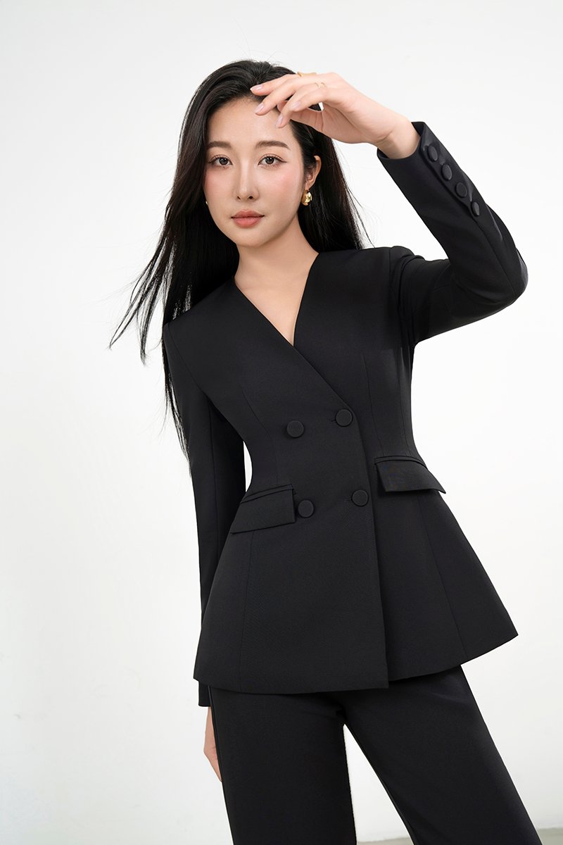 Miyeon Tailored Blazer in Classic Black