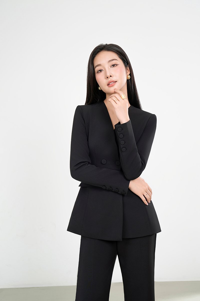 Miyeon Tailored Blazer in Classic Black