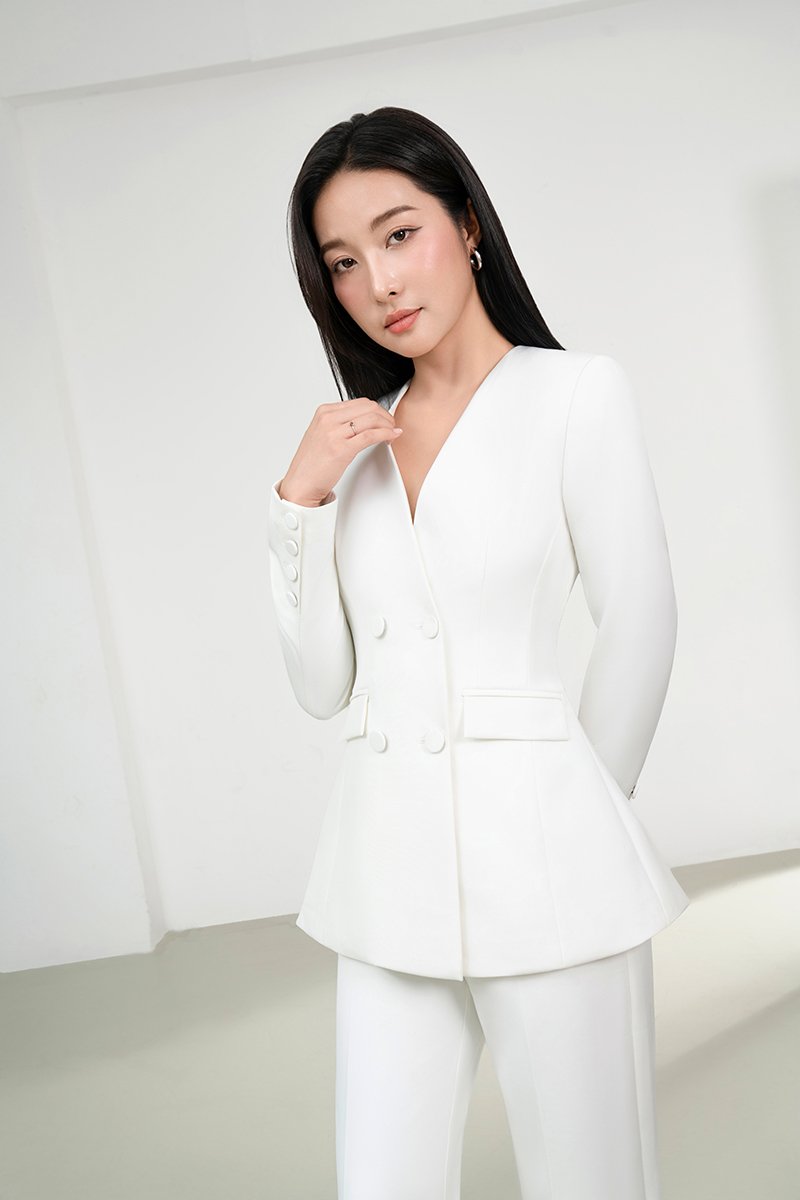 Miyeon Tailored Blazer in Iconic White