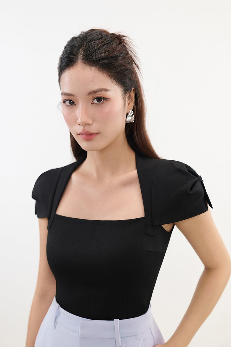 Phoebe Cap Sleeves Top in Classic Black