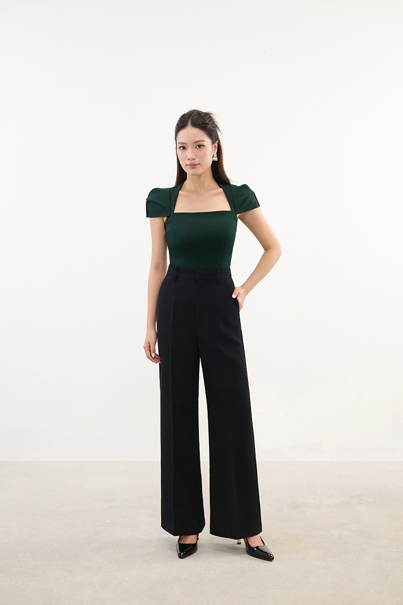 Phoebe Cap Sleeves Top in Emerald Green