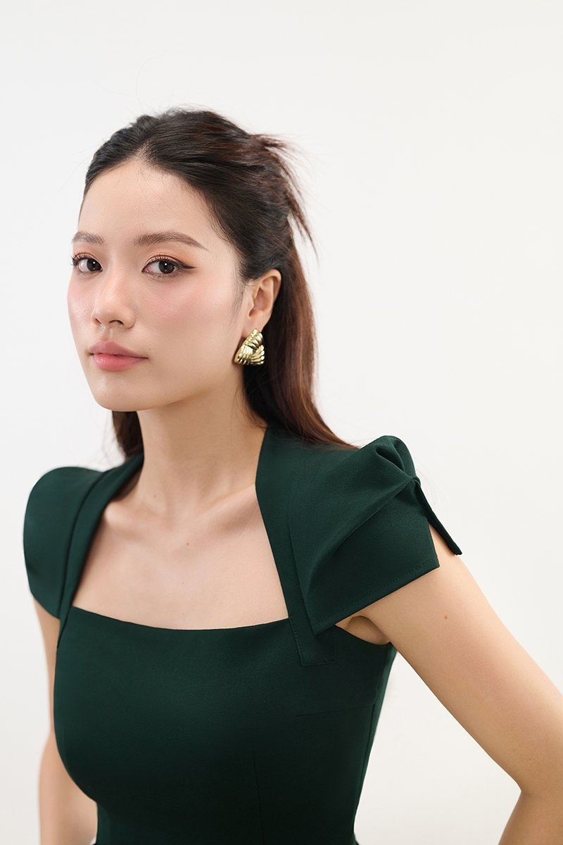 Phoebe Cap Sleeves Top in Emerald Green