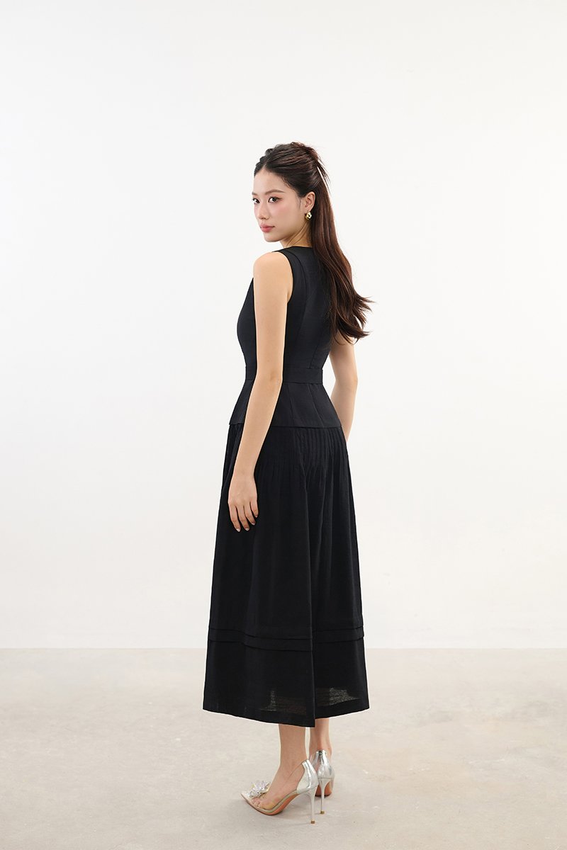 Reagan V-Neck Pleated Midi Dress in Classic Black