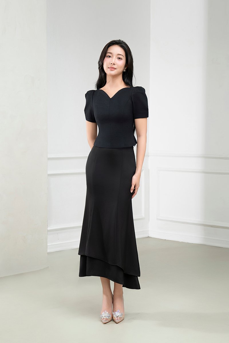 Suhye Mermaid Skirt in Classic Black