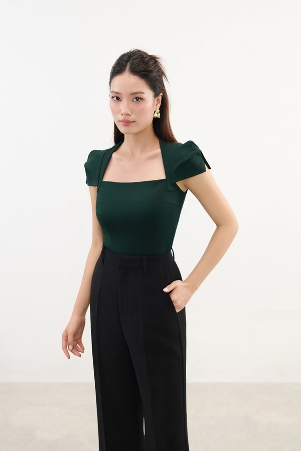 Phoebe Cap Sleeves Top in Emerald Green