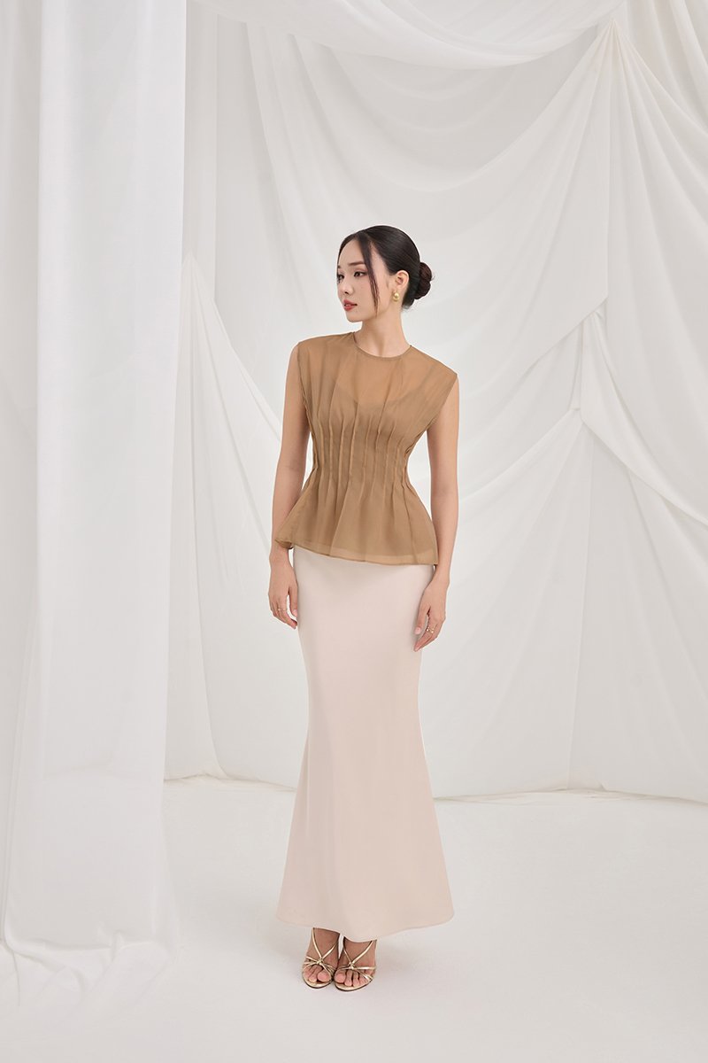 Elarin Pin Tuck Top in Nude Glow