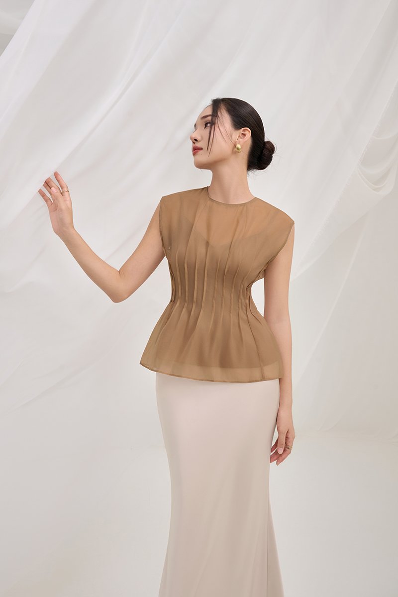 Elarin Pin Tuck Top in Nude Glow