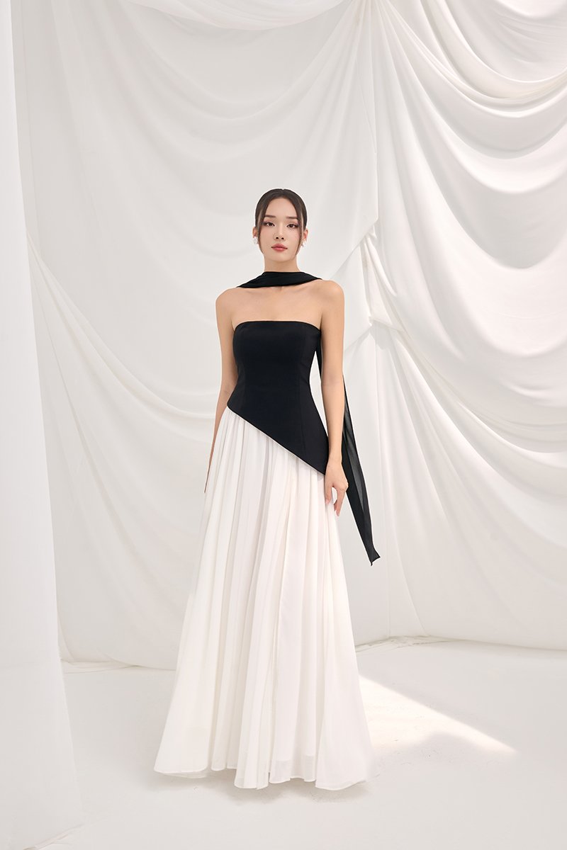 Isla Tube Contrast Maxi Dress in Classic Black with White