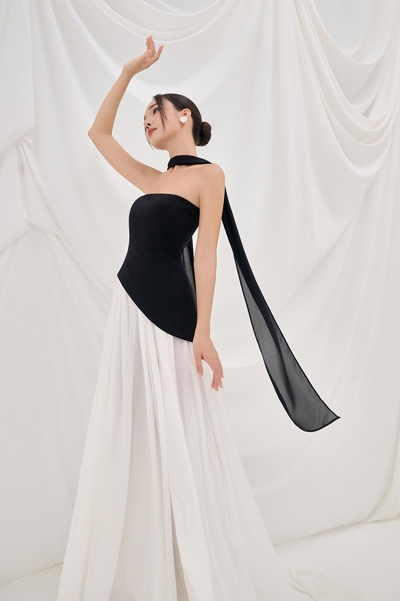 Isla Tube Contrast Maxi Dress in Classic Black with White