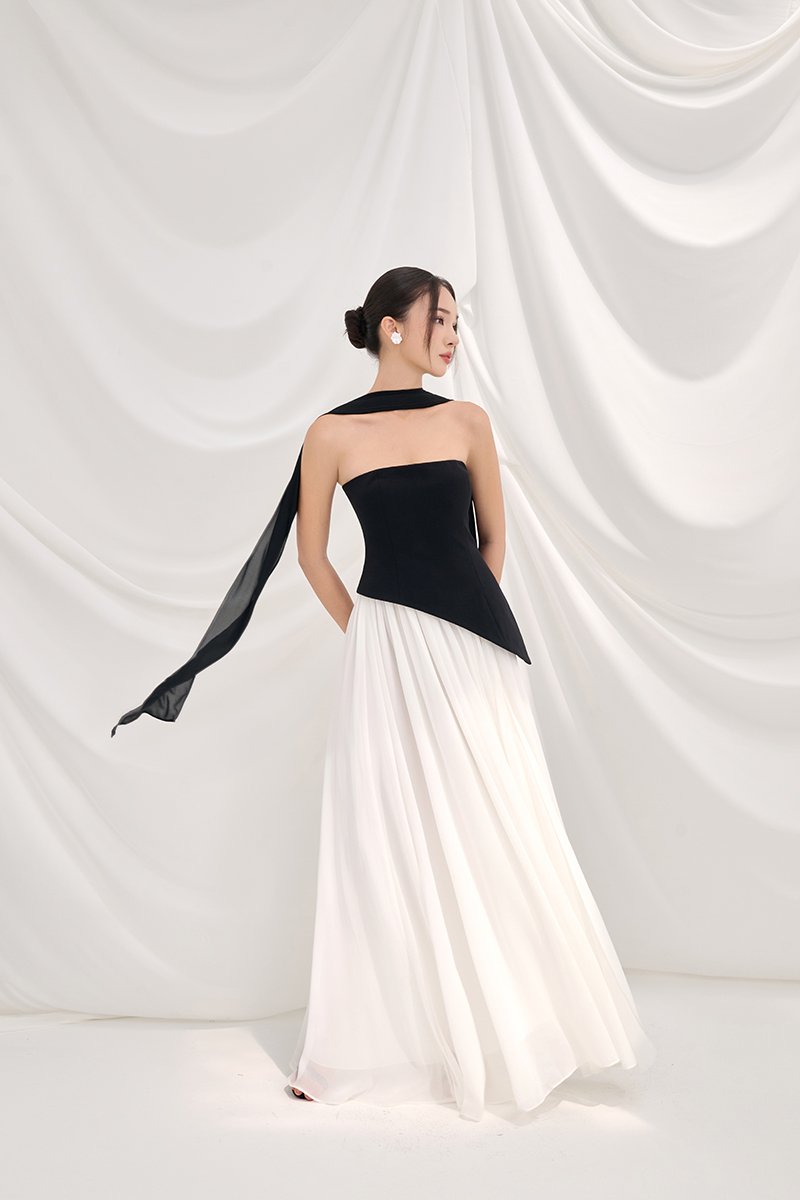 Isla Tube Contrast Maxi Dress in Classic Black with White