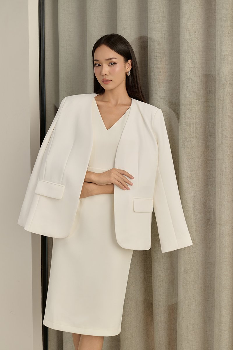 Isolde Oversized Blazer in Iconic White