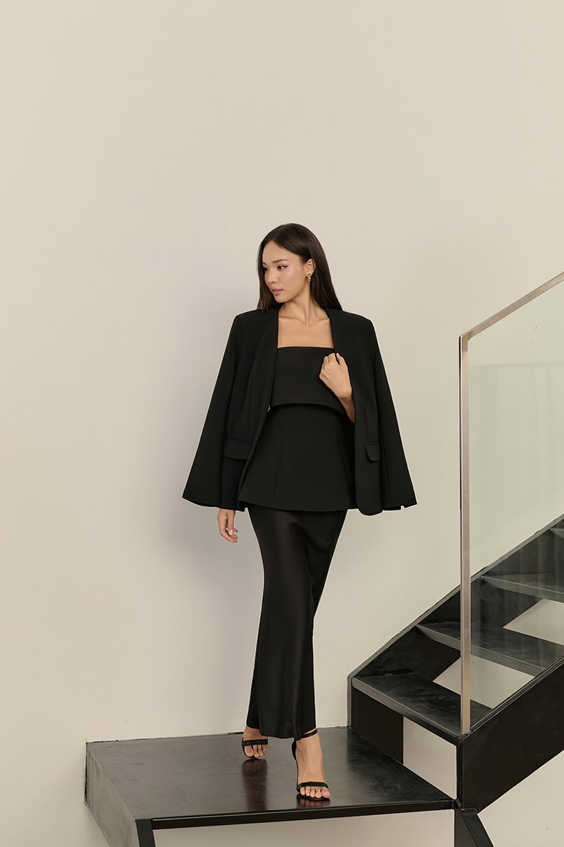 Kaelis Slip Mermaid Maxi Skirt in Classic Black