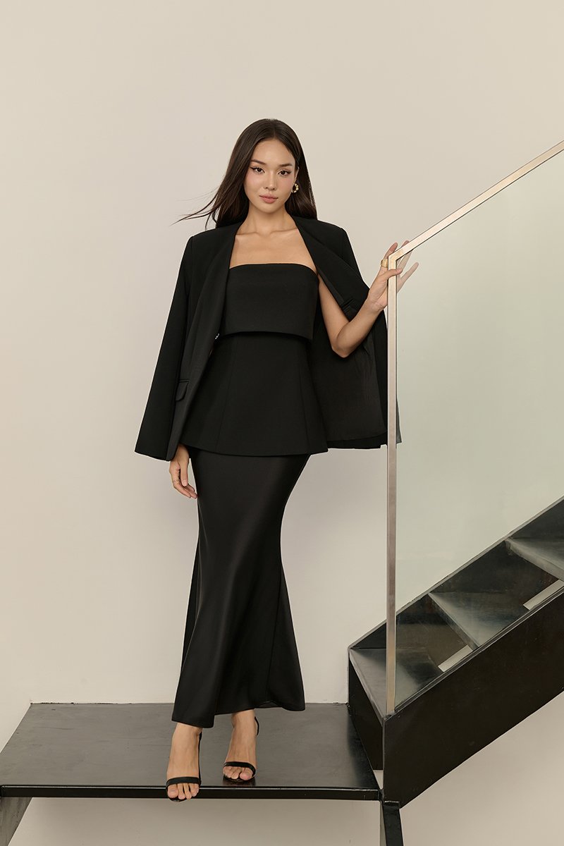 Kaelis Slip Mermaid Maxi Skirt in Classic Black