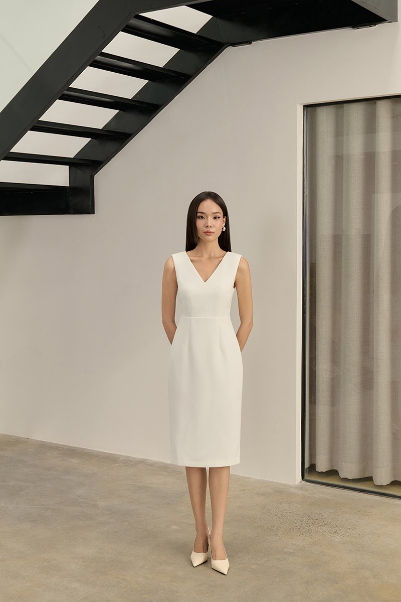 Saelle Padded V-neck Pencil Dress in Iconic White