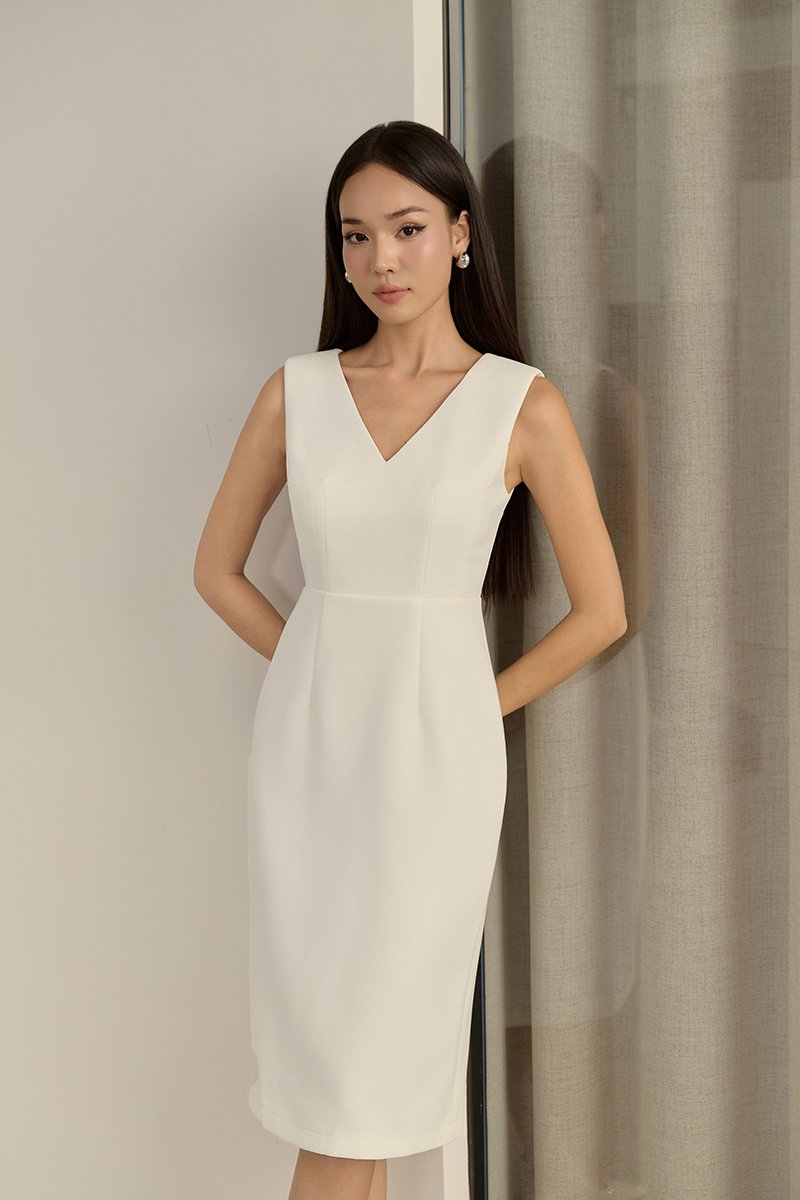Saelle Padded V-neck Pencil Dress in Iconic White