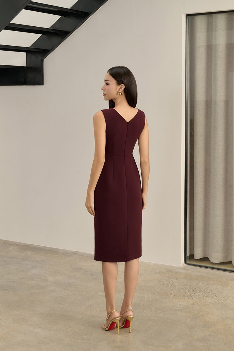 Saelle Padded V-neck Pencil Dress in Pinot Noir
