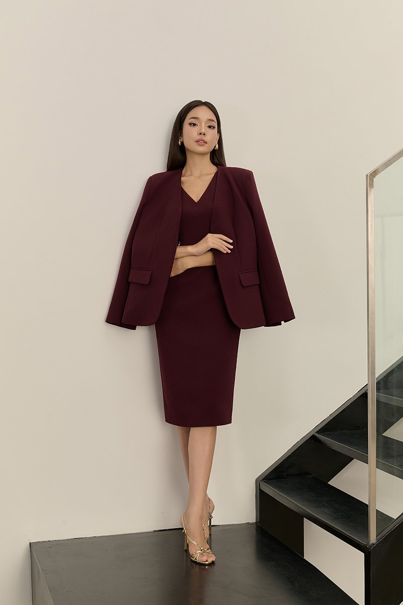 Saelle Padded V-neck Pencil Dress in Pinot Noir