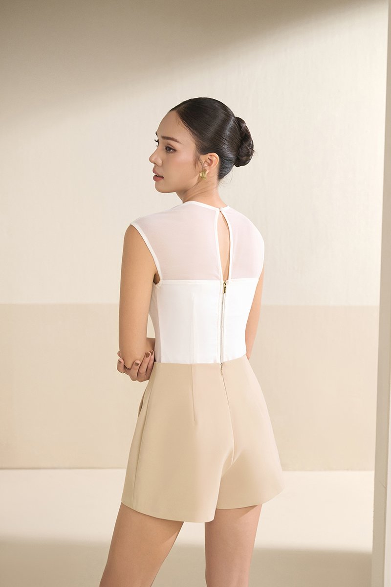 Michelle High Waist Tailored Shorts in Tres Naturale