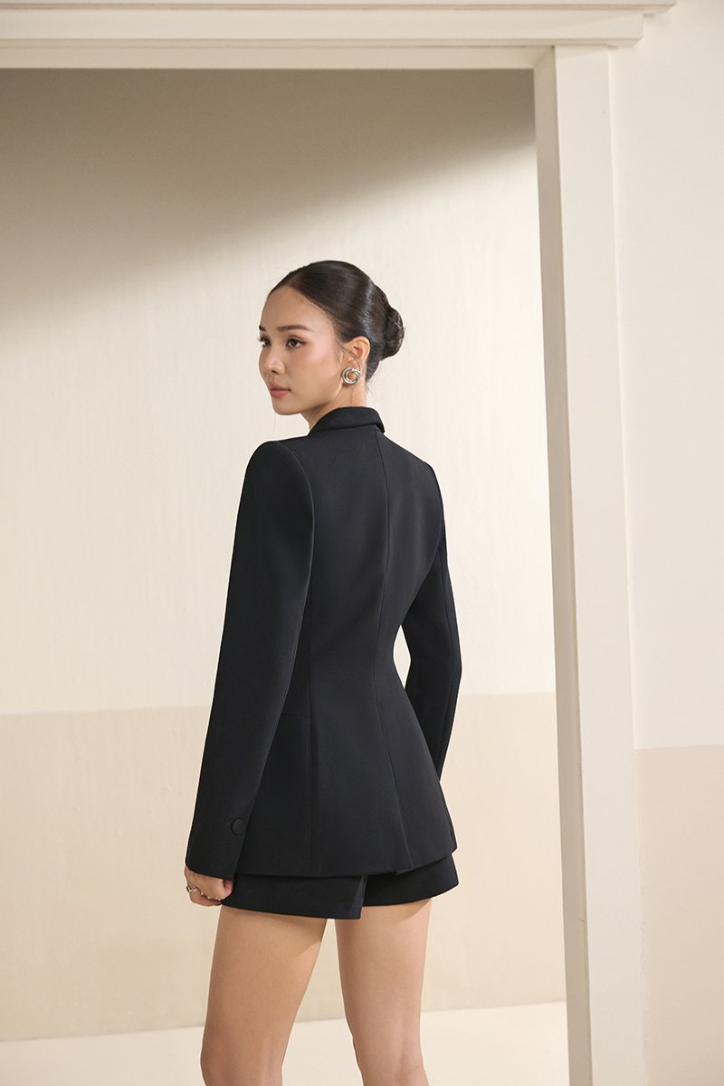 Michelle Tailored Blazer in Classic Black