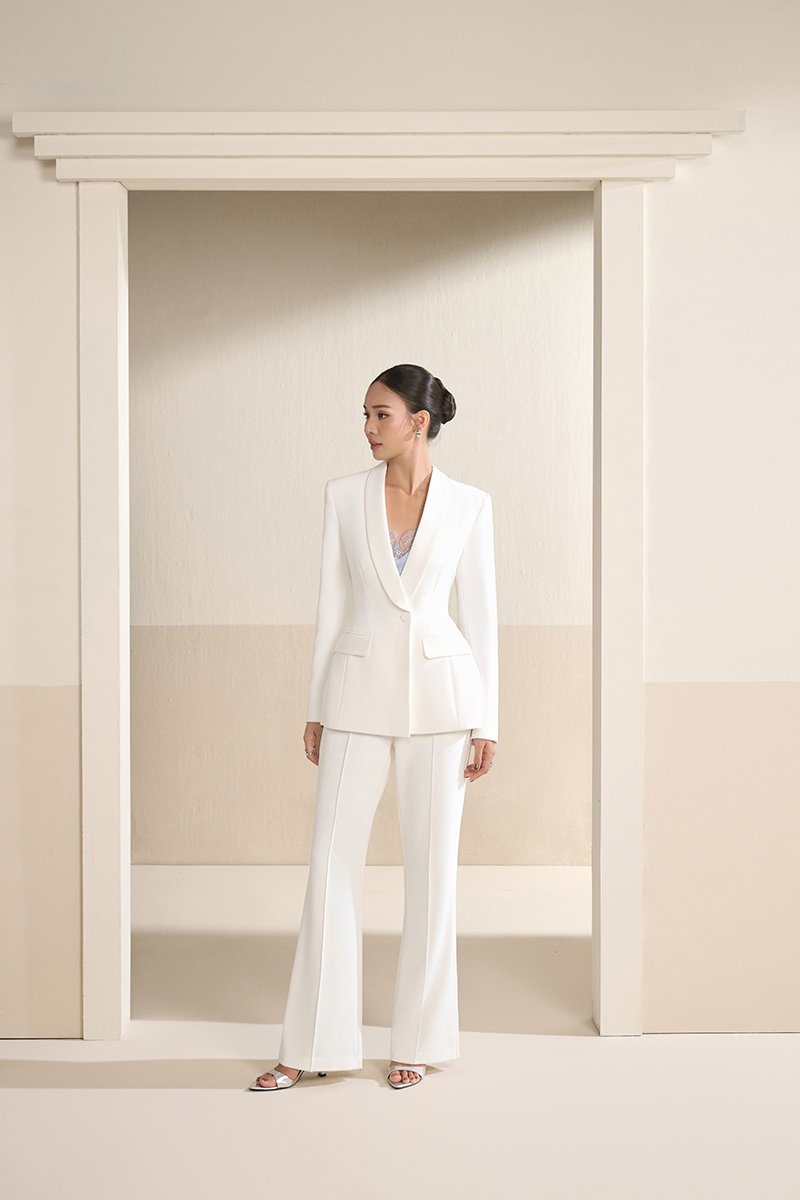 Michelle Tailored Blazer in Iconic White