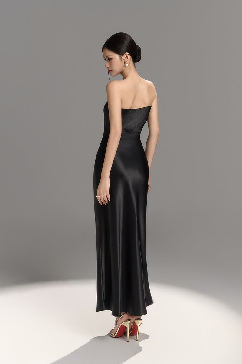 Alethea Slip Mermaid Maxi Skirt in Classic Black