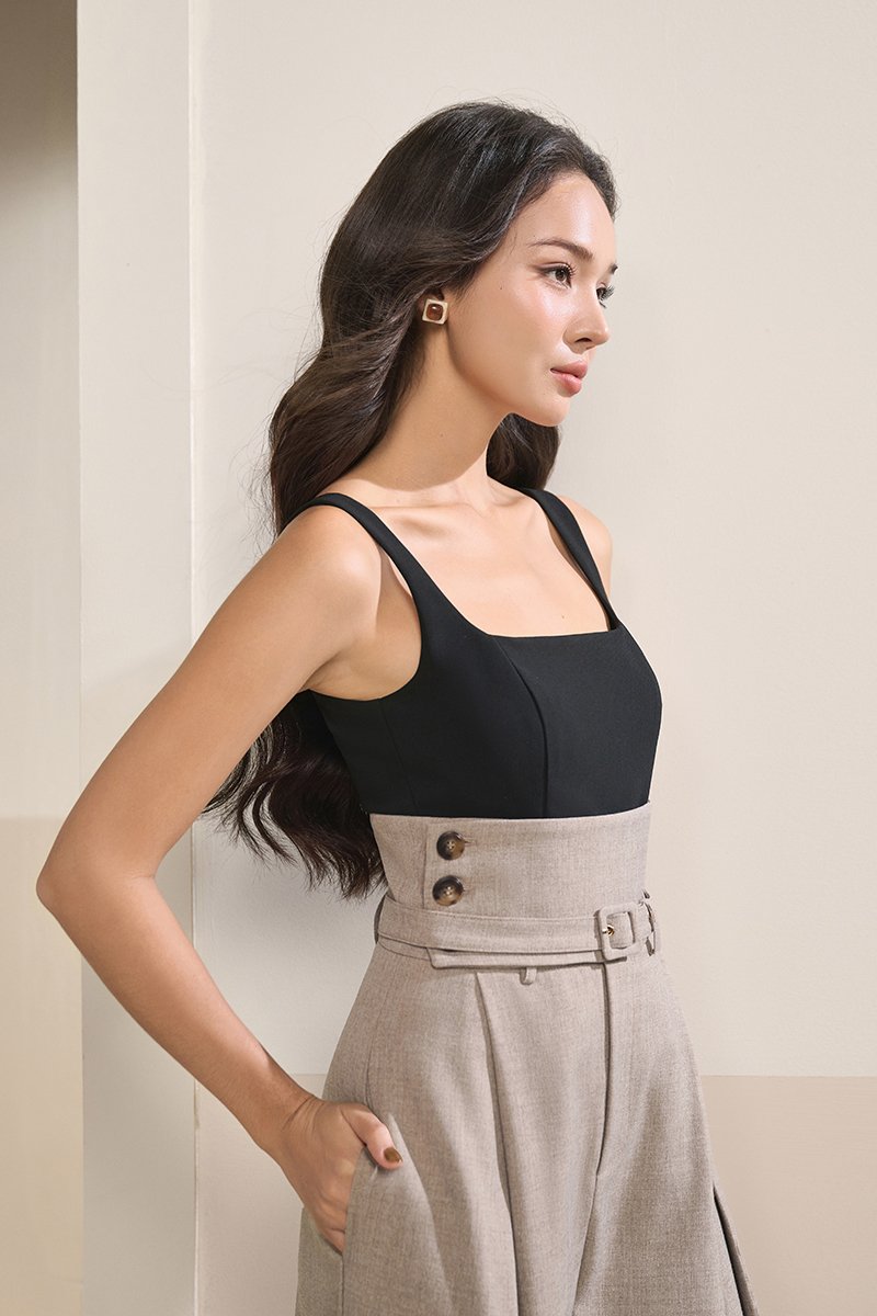 Avirel Square Neck Top in Classic Black