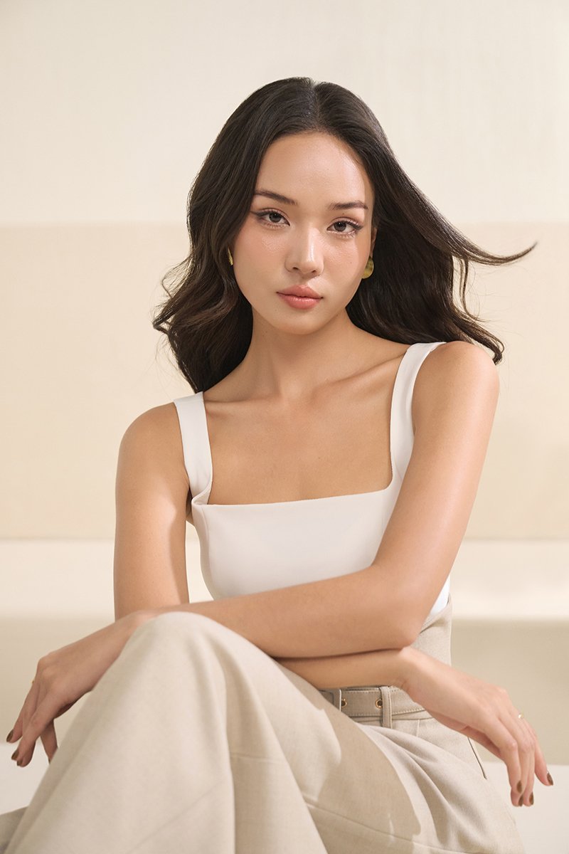 Avirel Square Neck Top in Iconic White